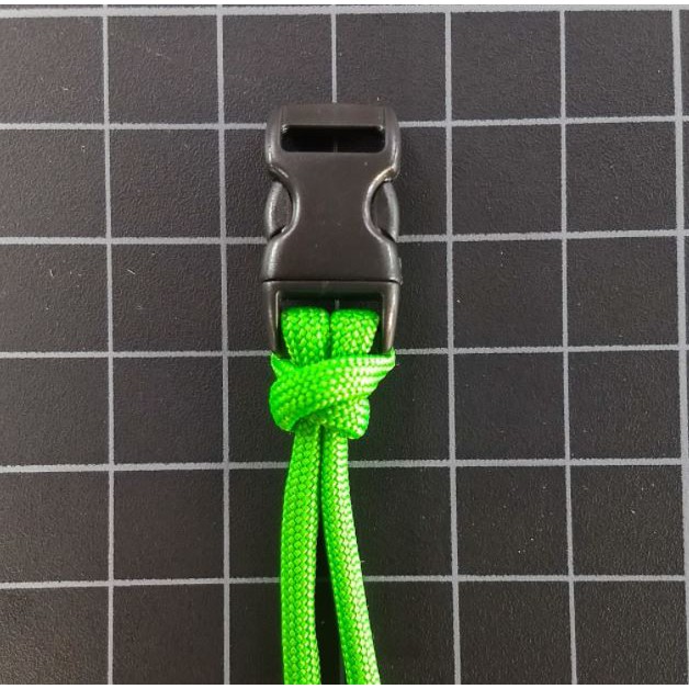 Khóa paracord nhựa làm vòng tay sinh tồn