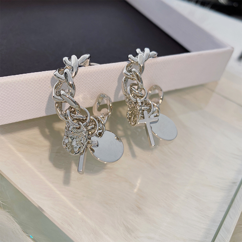 Bông tai khoen tròn kèm charm độc lạ, sành điệu BT216