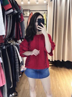 Áo tay loe bèo thêu