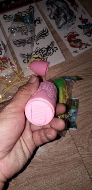 Một chiếc quạt bắp tặng kèm PIN rất đẹp