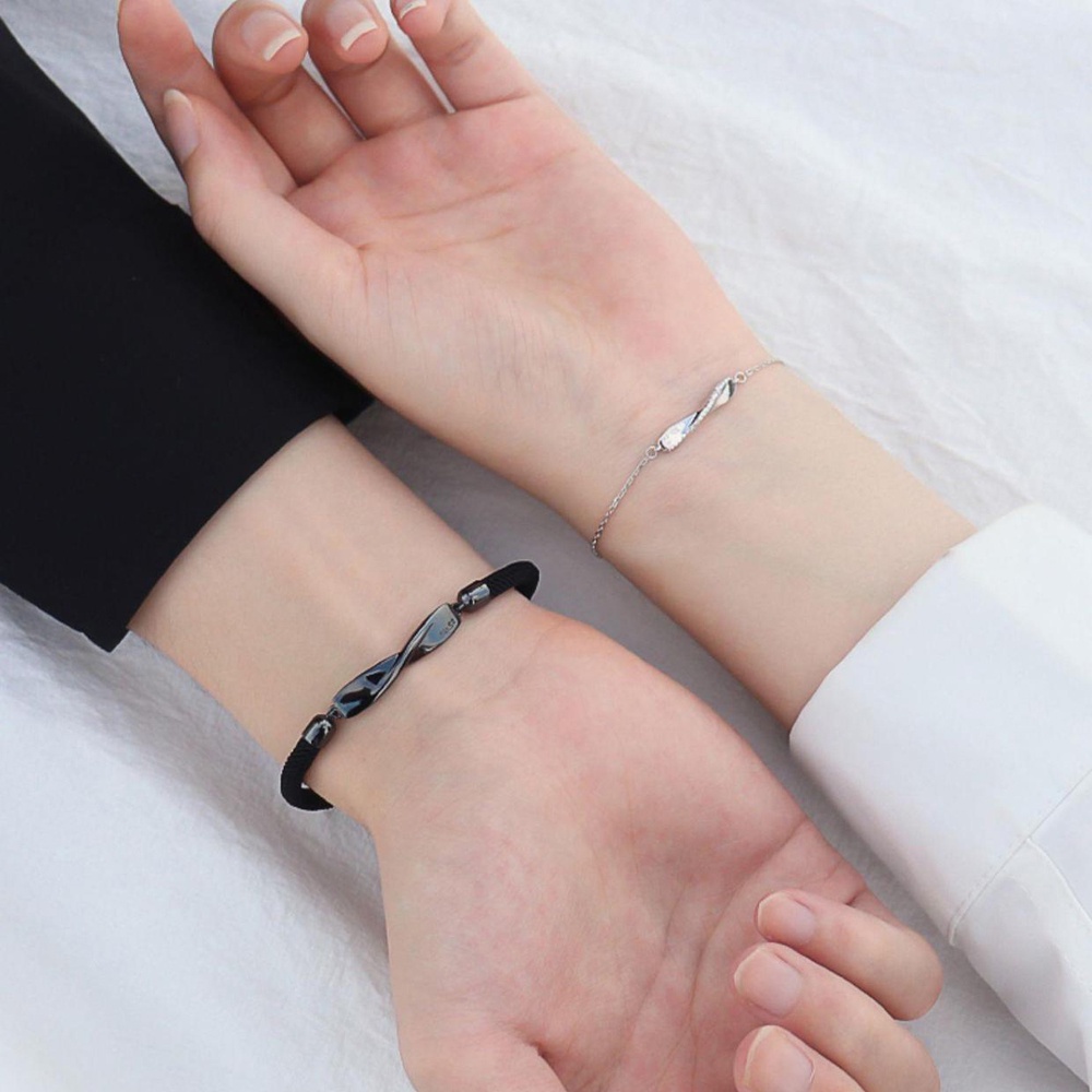 Vòng đeo tay thiết kế đơn giản lãng mạn cho cặp đôi