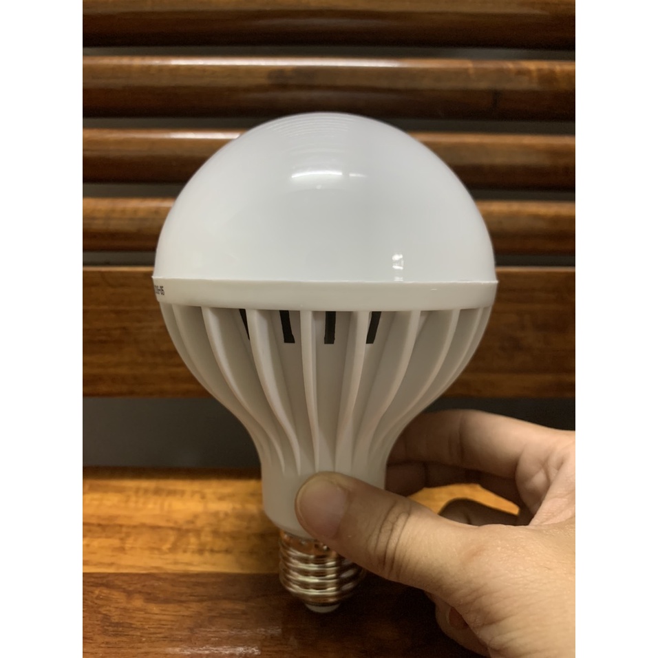 Bóng Đèn Led 12W Xài Chui Đèn E27