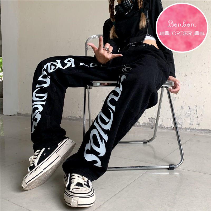 QUẦN JEAN ULZZANG ỐNG RỘNG HỌA TIẾT CHỮ -