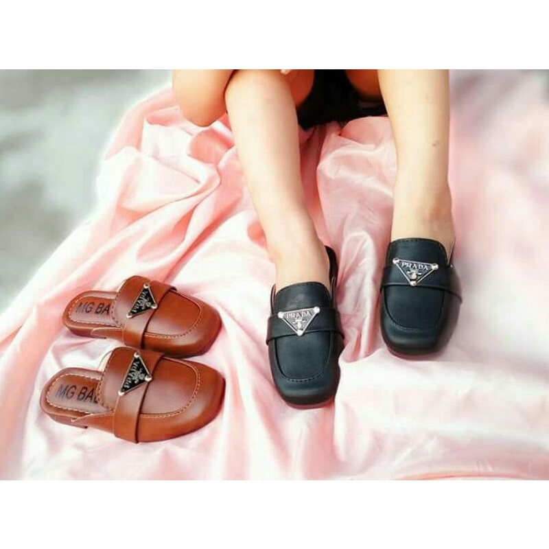 Giày Sục khóa bé trai bé gái size 21-39 Siêu êm chân cho bé
