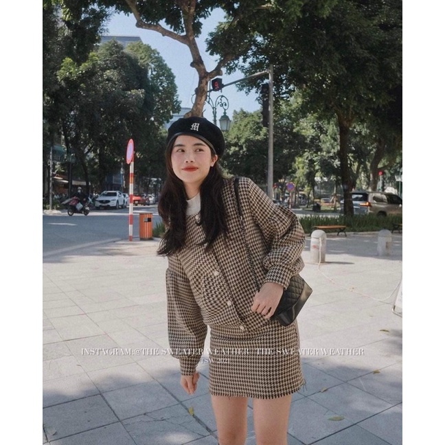 Set áo khoác kèm chân váy dạ họa tiết kẻ ZICZAC sang chảnh phong cách Hàn Quốc | BigBuy360 - bigbuy360.vn