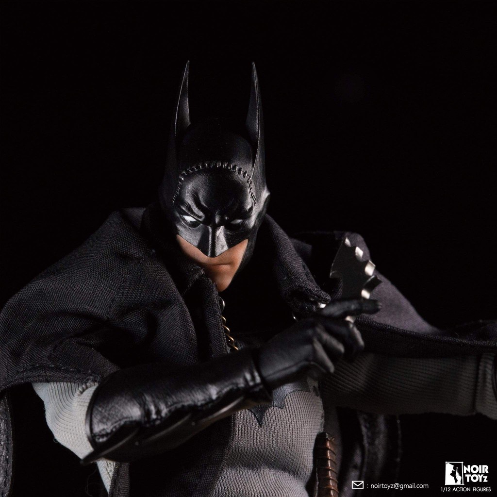 MÔ HÌNH CHÍNH HÃNG NOIR TOYS BATMAN GOTHAM BY GASLIGHT