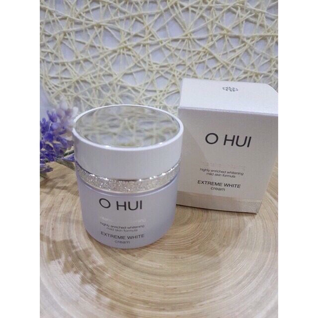 Kem trắng da và chống lão hóa. OHUI Extreme White Cream Snow vitamin