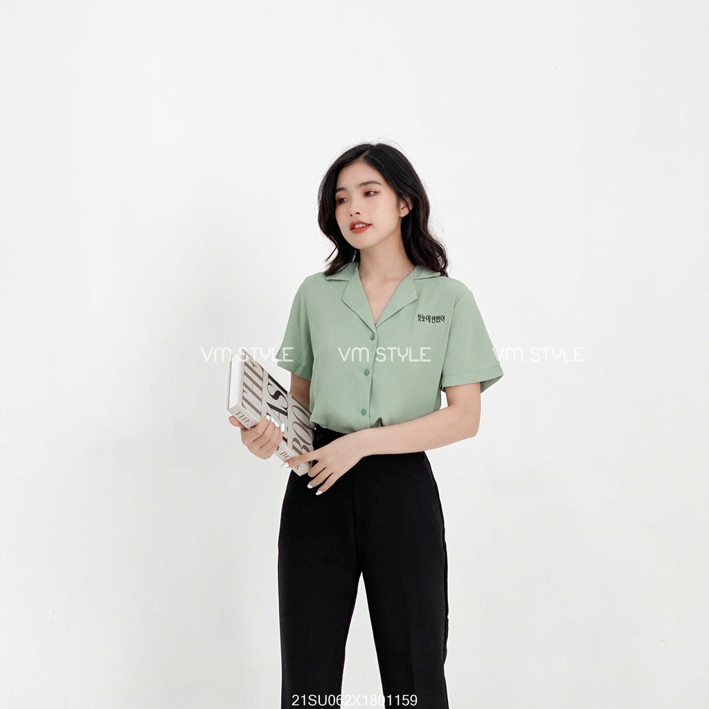 Sơ mi tay ngắn cổ vest thêu chữ Hàn Quốc ulzzang thời trang VM STYLE 22SU052X0801