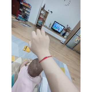 vòng tay chỉ đỏ may mắn