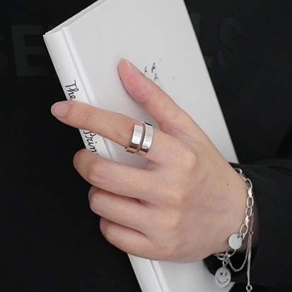 Nhẫn Nam Nữ Thép Titan Không Gỉ Phong Cách Punk Cá Tính R04