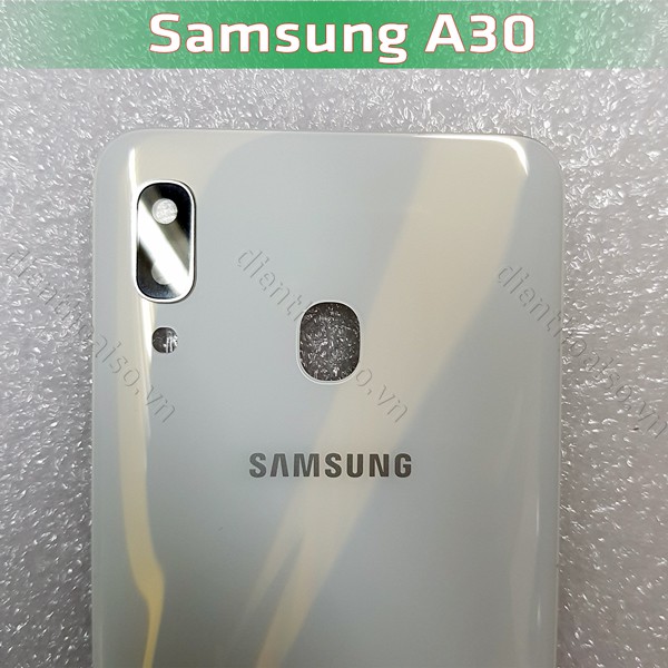 Nắp lưng Samsung A30 kèm kính Camera