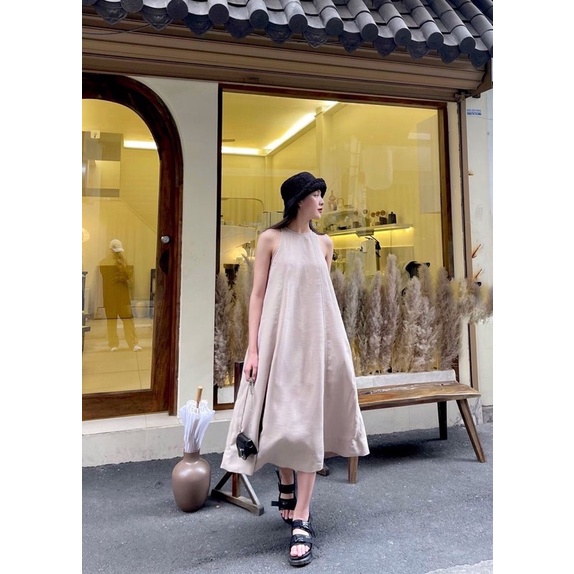 Đầm cổ yếm xoè Nina dress