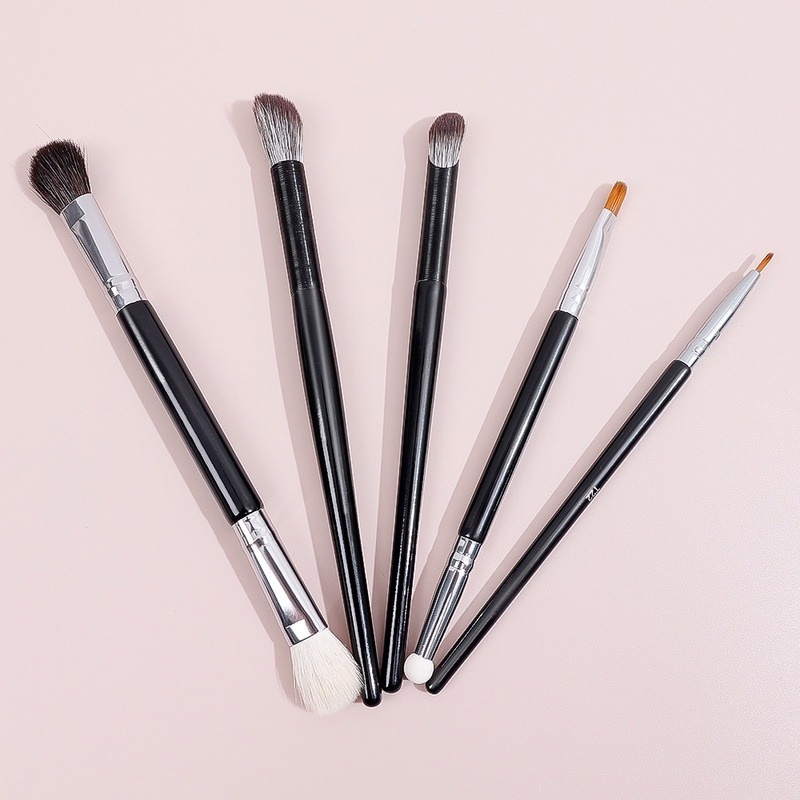 1 Cọ Trang Điểm Tay Cầm Bằng Gỗ Lông Mềm Không Bay Phấn Che Khuyết Điểm Và Kẻ Mắt Đa Năng