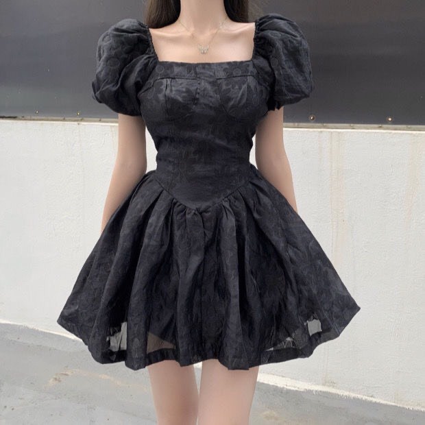 Váy hoa nữ cổ vuông tay ngắn phong cách công chúa nhẹ nhàng