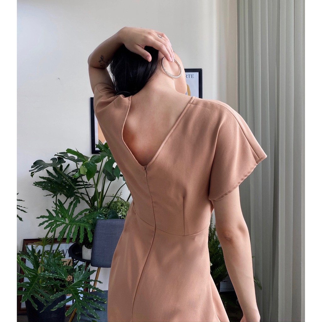 Đầm Xoắn Ngực Cách Điệu EDINI  - D1145 | BigBuy360 - bigbuy360.vn