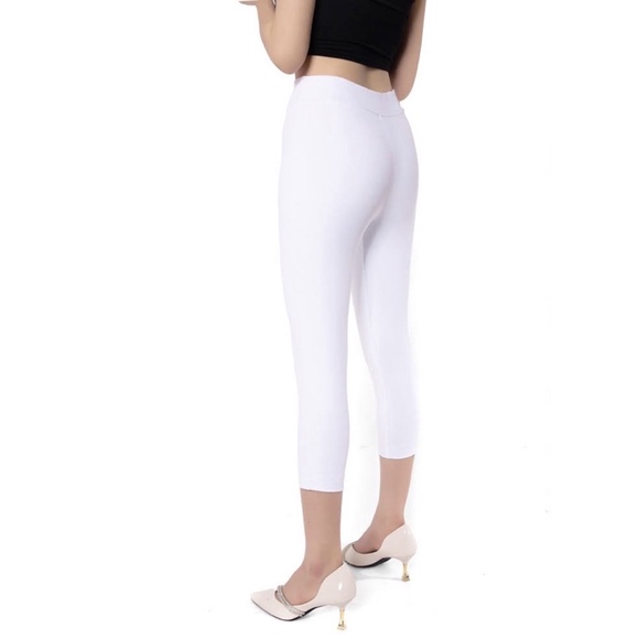 Quần legging trắng thun cotton 4 chiều HUE (Dơ nhẹ) - Thanh lý vnxk