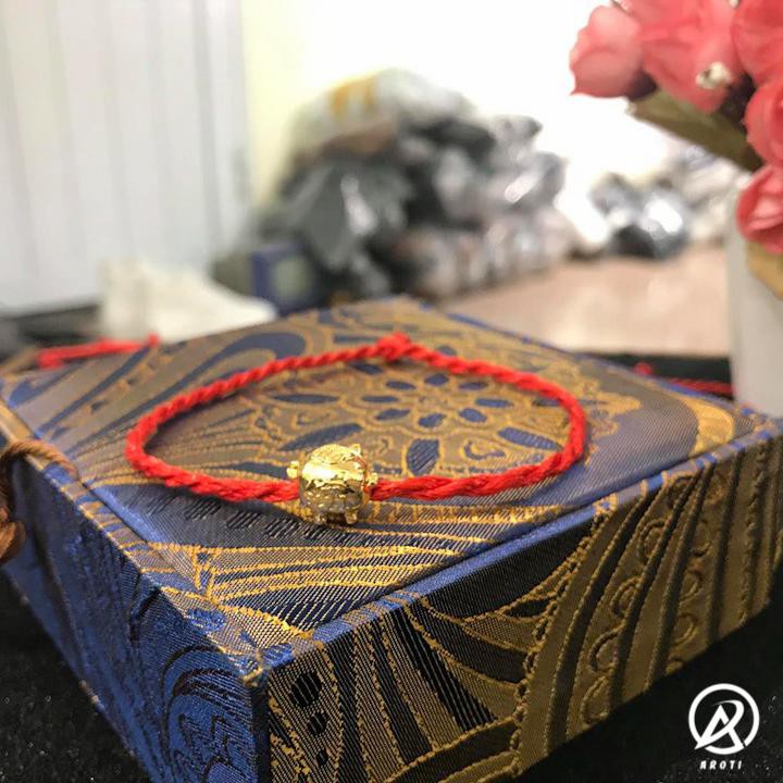 Vòng phong thủy - Vòng chỉ đỏ heo có hoa văn V165 -SP 1