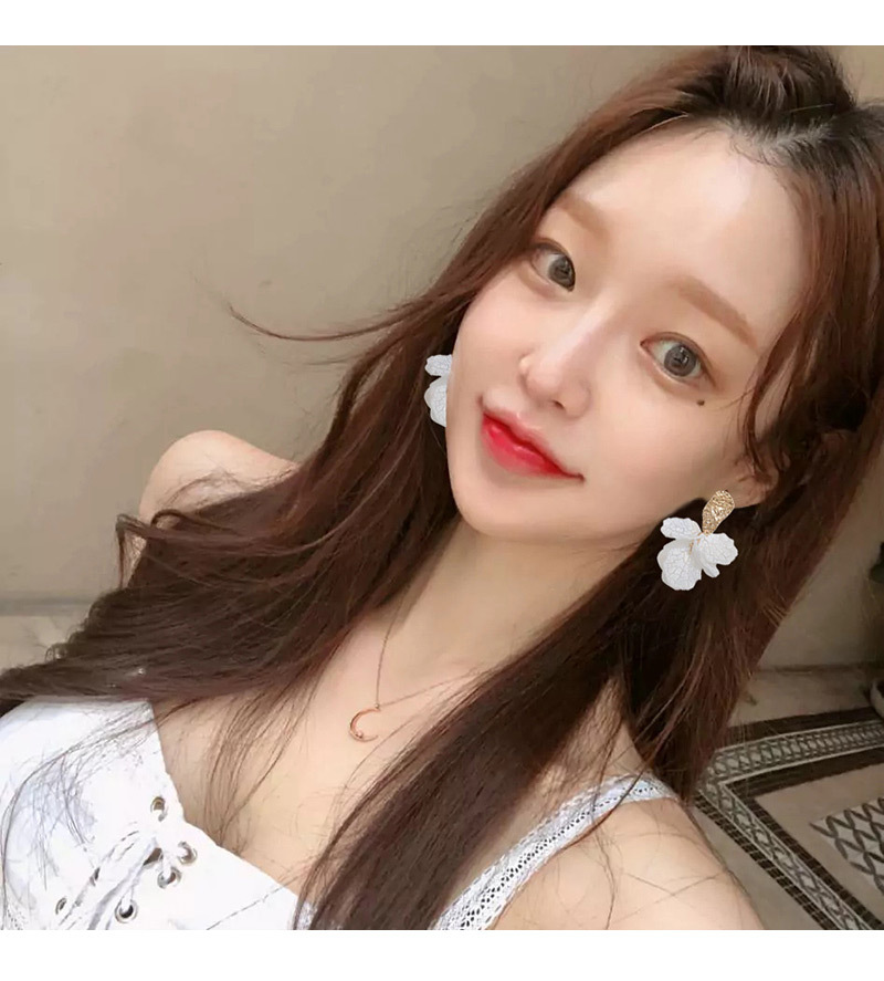 Khuyên tai nữ hình bông hoa thời trang sang trọng