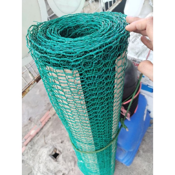 cuộn lưới kẽm bọc nhựa khổ 1m nặng hơn 6kg