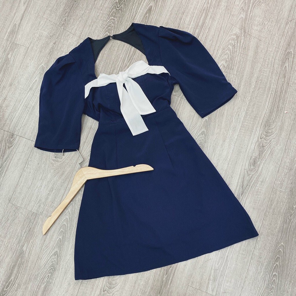 Đầm navy viền cut out