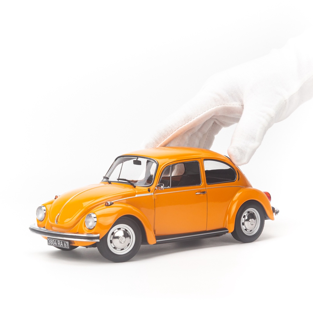 Mô hình xe Volkswagen Classic 1:18