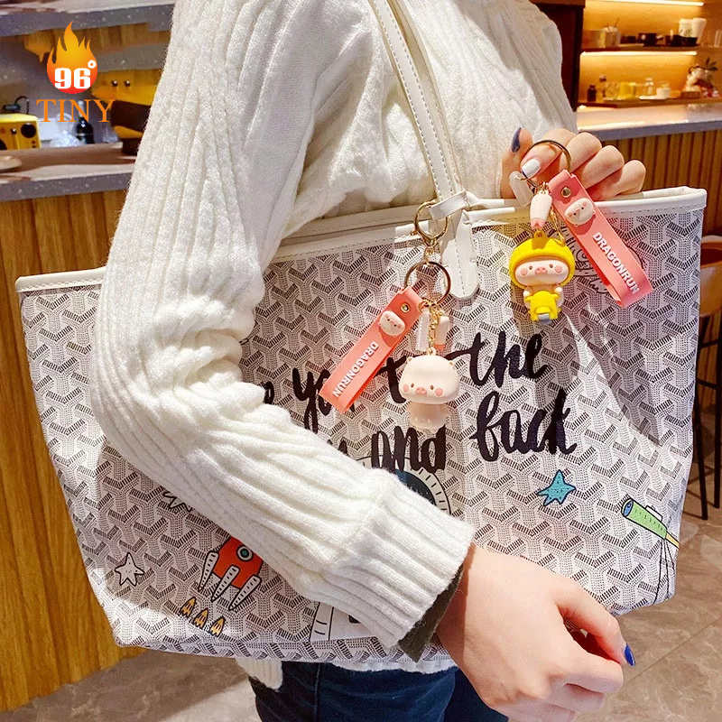 Móc khóa hình con Lợn đi xe siêu cute để treo móc khóa oto, xe máy, túi xách, cặp sách, balo bền, đẹp, giá hợp lý