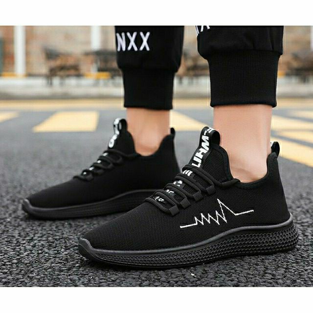 Giày thể thao nam màu đen phong cách trẻ trung năng động( bền- rẻ- đẹp- thời trang) | BigBuy360 - bigbuy360.vn