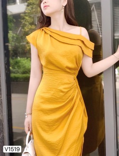 Váy vàng hot hit dự tiệc