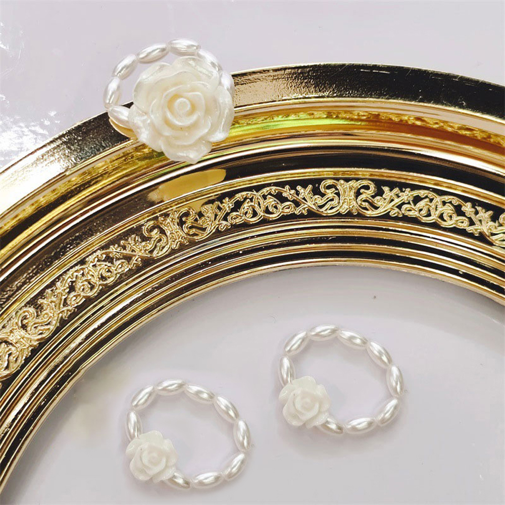 Nhẫn Mặt Hình Hoa Hồng Đính Ngọc Trai Giả Thời Trang Cho Nữ