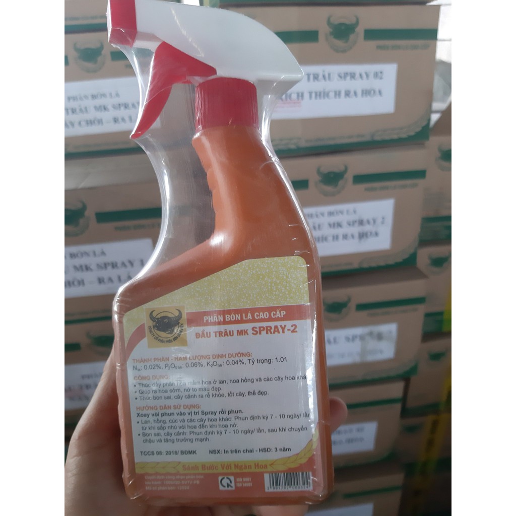 Phân đầu trâu dạng xịt 500ml Xanh kích lá mầm - Đỏ kích hoa