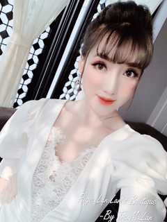 Đầm ren đuôi tôm