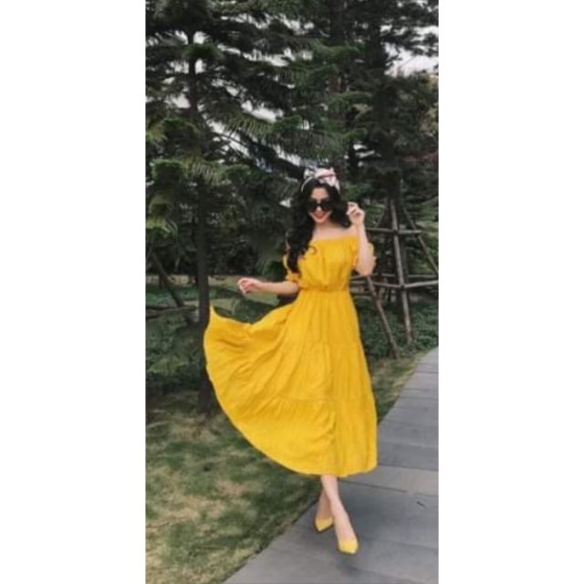 Đầm maxi trễ vai màu trắng