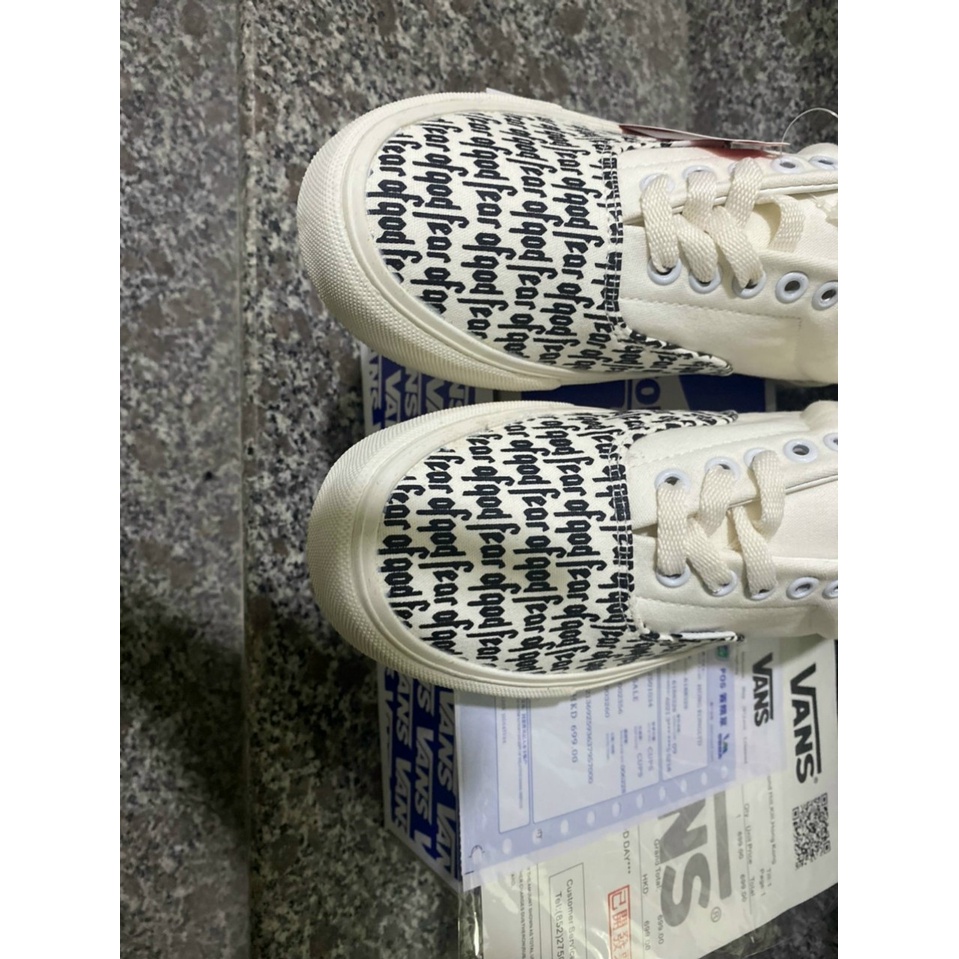 Giày thể thao Van fog chữ