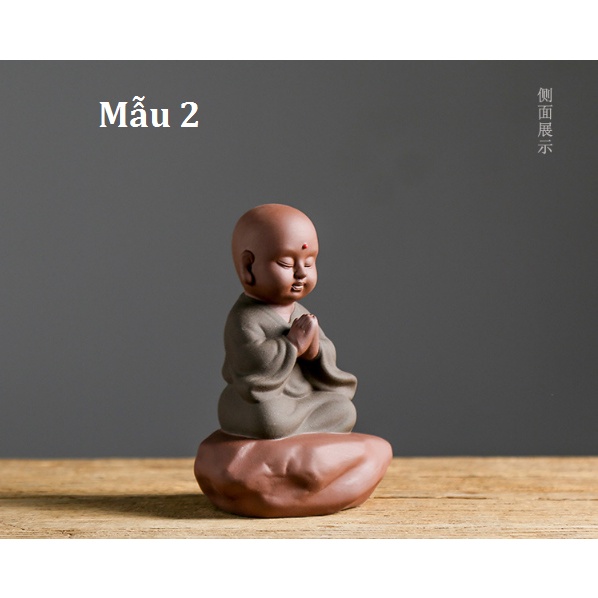 Tượng chú tiểu phong thủy cầu bình an may mắn chất liệu gốm cao cấp
