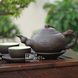 Bộ ấm chén tử sa Bát Tràng quai tùng dáng lùn