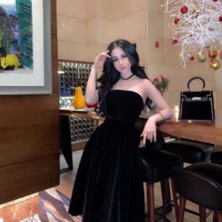 đầm cúp ngực xòe