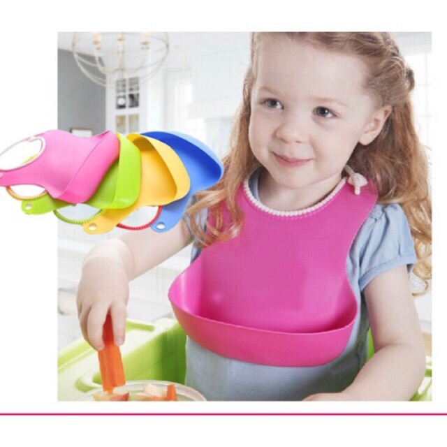 Yếm ăn dặm silicon cho bé