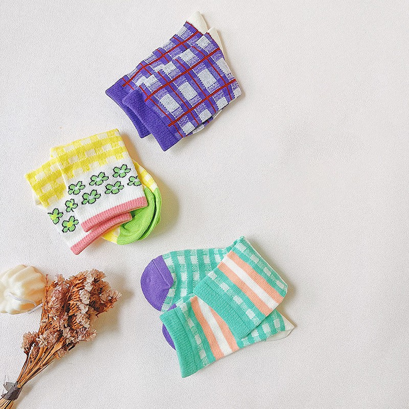 Set 3 đôi vớ họa tiết caro thời trang Hàn Quốc xinh xắn cho bé gái
