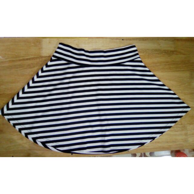 Freeship 99k TQ_Chân váy sọc