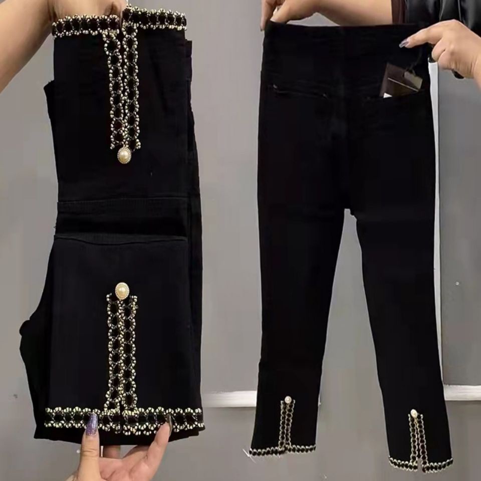 Quần dài ống xẻ dáng thẳng kiểu châu Âu mùa xuân 2022 giúp mảnh mai thon gọn và hút mắt