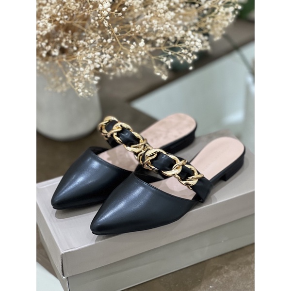 Sục quai xích vàng