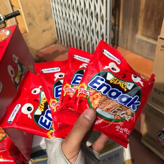 4 Gói Snack Mỳ Ăn Liên Enaak Gemez Spicy 28g