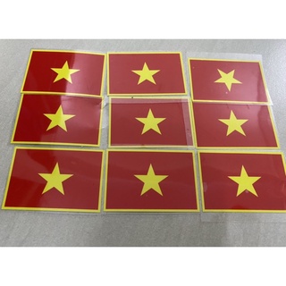 Decal lá cờ Việt Nam ủi ép dính chắc lên áo theo ý thích