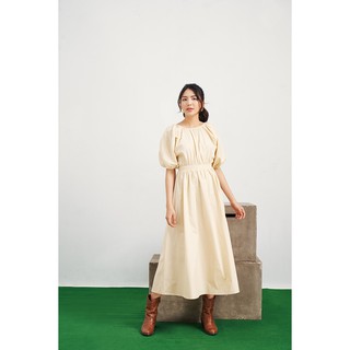 DOTTIE - Đầm dài tay phồng hở lưng vàng nữ D0131