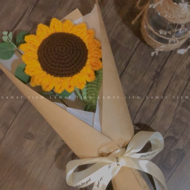 Bó hoa móc len/ hoa hướng dương móc len tặng bạn gái, quà tặng người thân/ hoa tốt nghiệp