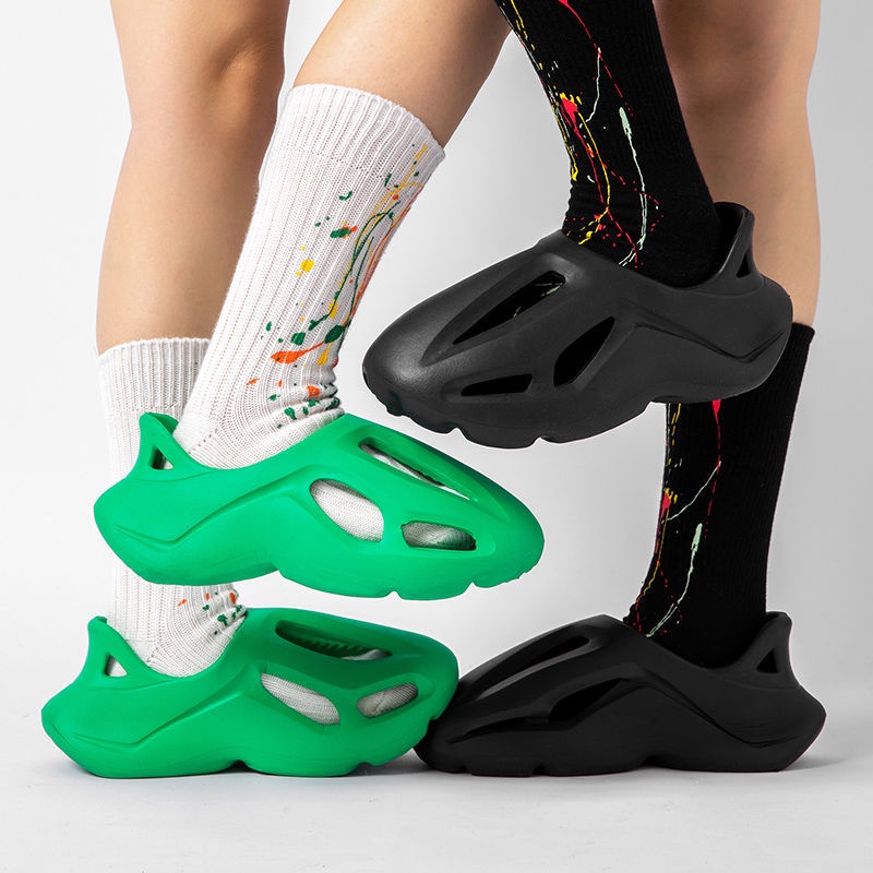 Dép đi biển Dép Sandal Đục Lỗ Đế Dày Khử Mùi Chống Trượt Thời Trang Mùa Hè Hàng Mới Dành Cho Nam 2022