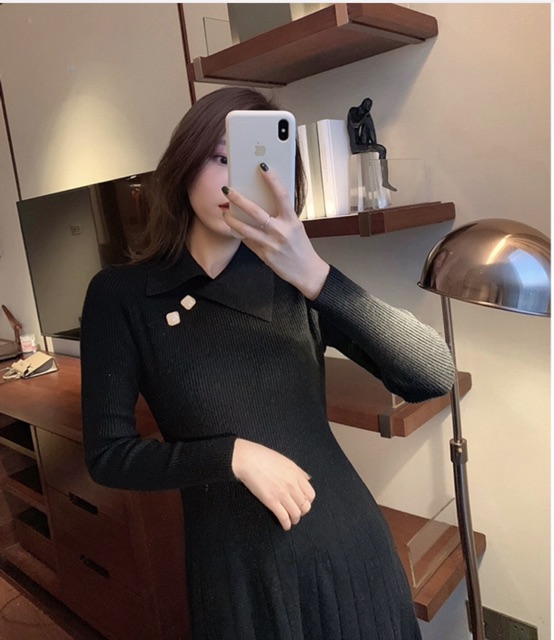 Váy len cổ đức chéo cúc dáng dài xoè vintage