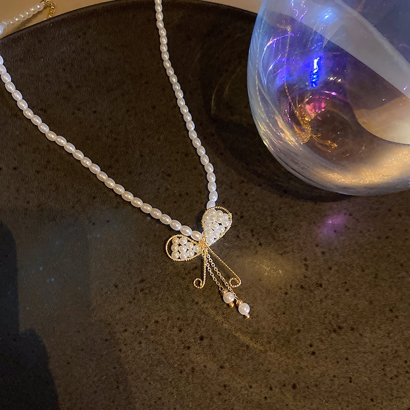 Vòng cổ Mặt Hình Bướm Đính Ngọc Trai Phong Cách Sang Trọng 2022