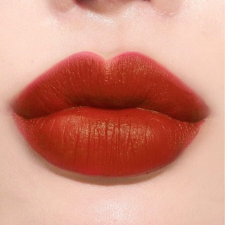 Set Son Hold live Pro lipstick