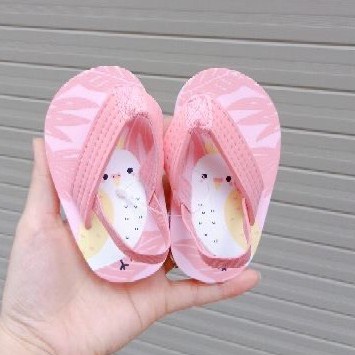 Dép Xỏ Ngón Di Biển Đi Học Cho Bé Trai Bé Gái Siêu Nhẹ Có Chống Trơn Trợt Tốt XN2020